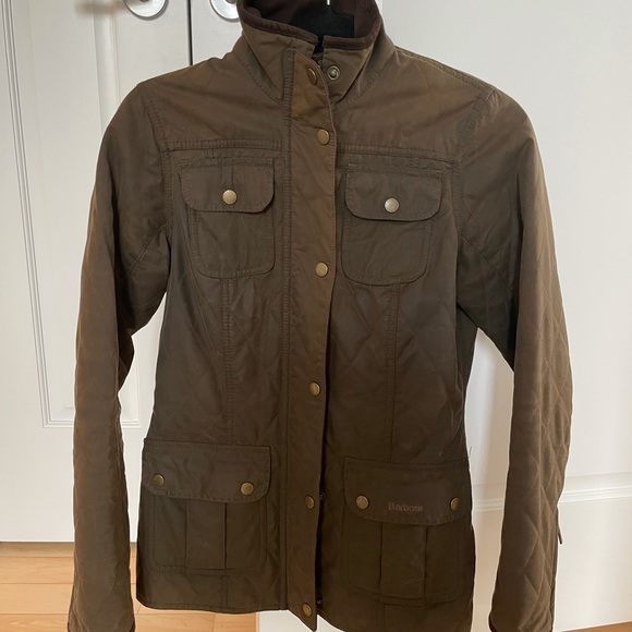 Women’s Barbour jacket - Picture 2 of 6